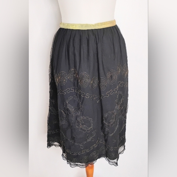 SHEER GOLD EMBROIDERED SKIRT - Picture 3 of 6